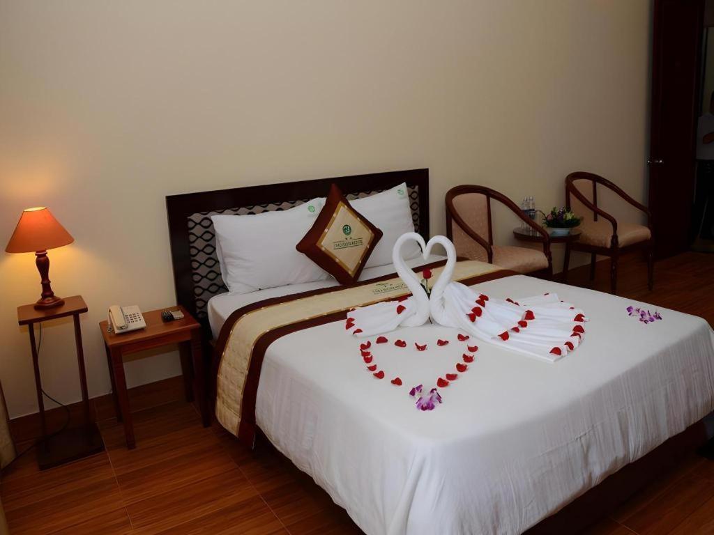7S Hotel Thu Bon Danang Buitenkant foto